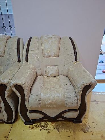Mebel: İşlənmiş, Klassik divan, 2 kreslo, Bazasız, Açılan — 4