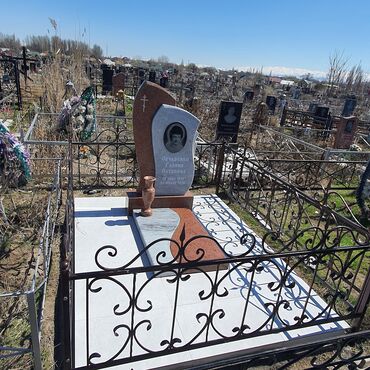 Ритуальные услуги: Изготовление крестов, Изготовление овалов с фото, Облицовка надгробий | Металл, Мозаика, Дерево | Оформление, Установка — 10