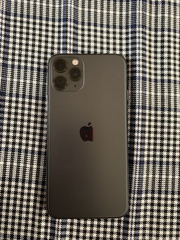 Apple iPhone: IPhone 11 Pro, Б/у, 256 ГБ, Space Gray, Чехол, 79 %