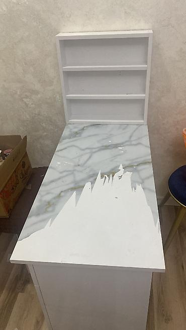 Masalar: İşlənmiş, Açılmayan, Taxta, Kvadrat masa — 2