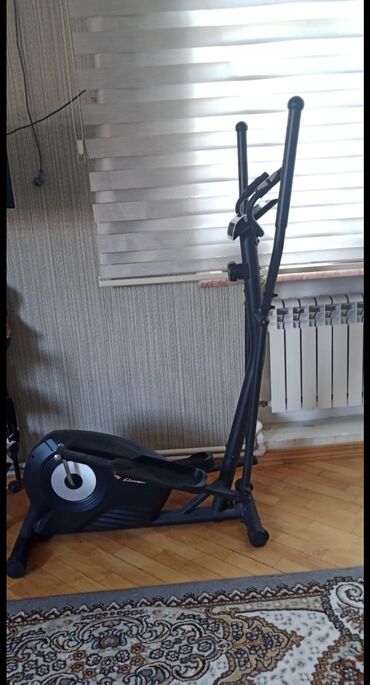Elliptik trenajorlar: Elliptik trenajor (kross-trener) - Qapalı məkanda kardio və bütün