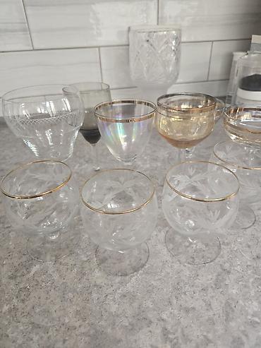 Статуэтки: Фарфоровые статуэтки времен СССР
есть сколы и другие советские вещи — 27