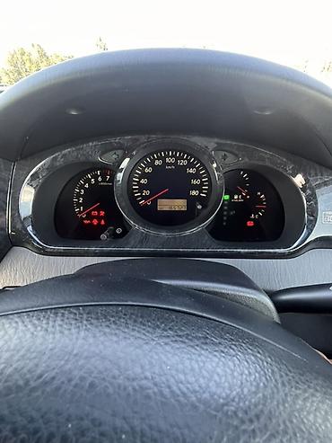 jac m3: Toyota Kluger: 2001 г., 2.4 л, Автомат, Бензин, Кроссовер — 8