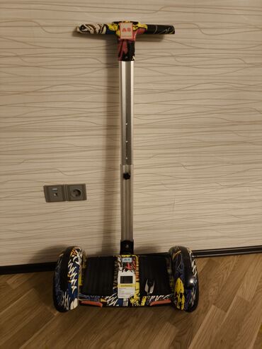 Зарядные устройства: Özünü tarazlayan elektrikli təkərli skuter (hoverboard) – sükanlı