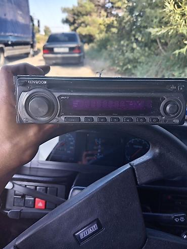 dinami: Kenwood avtomobil maqnitofonu - 1-DIN ön panel, geniş bənövşəyi LCD — 2