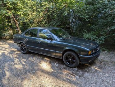запчасть на мерс 814: BMW 525: 1988 г., 2 л, Механика, Бензин, Седан