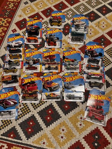 Oyuncaqlar: HOT WHEELS SATILIR.ORIGINALDIR! 3 manatdan baslayan