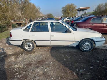 баткен нексиа: Daewoo Nexia: 1996 г., 1.5 л, Механика, Бензин, Седан