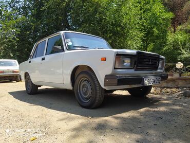 015 vaz: VAZ (LADA) 2107: 1.6 l | 2009 il 98000 km Sedan