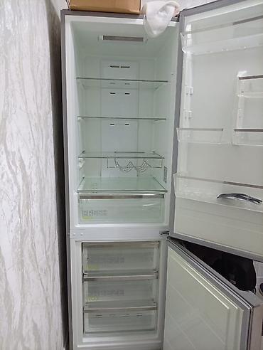 бутылка миксер fresh juice: Холодильник двухкамерный с нижней морозильной камерой, цвет — 2