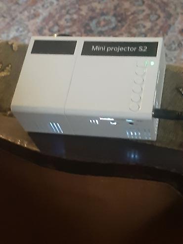 proyektor hy320: Mini Projector S2 – portativ ev kinoteatrı - Kompakt korpus, üst — 2