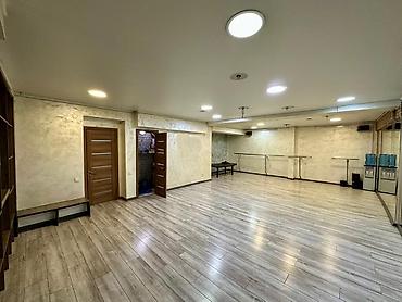 🏢 Сдаётся помещение на первом этаже в «Золотом квадрате» 📍 Адрес: ул