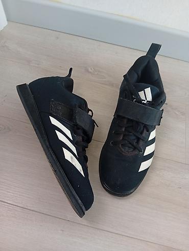 Мырзалардын бут кийими: Эркектердин кроссовкасы, 41, Adidas, Колдонулган, түсү - Кара — 1