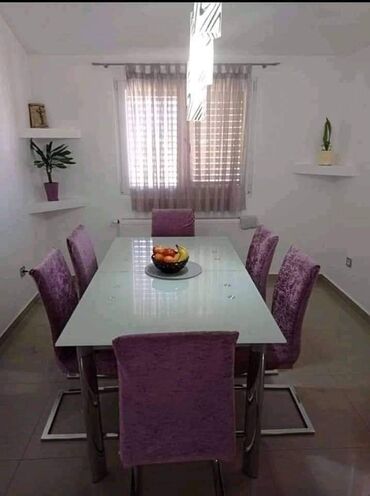 Posteljina: Rastegljive navlake za stolice plišane jednobojne CENA SETA 2400 din ( — 1