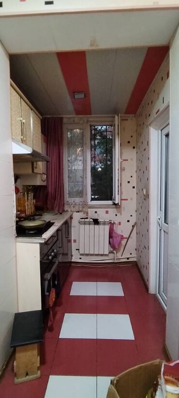 Köhnə tikili: Bakı, 4-cü mikrorayon, 4 otaqlı, Köhnə tikili, m. Memar Əcəmi, 119 kv. m — 3