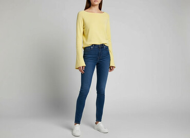 Swetry: Sweter damski, rozmiar S
