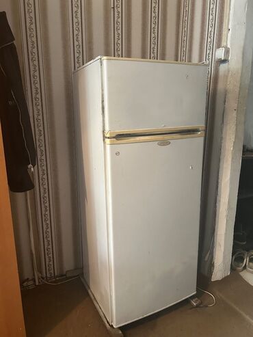 Soyuducular: İşlənmiş 2 qapılı Cinar Soyuducu Satılır, rəng - Ağ