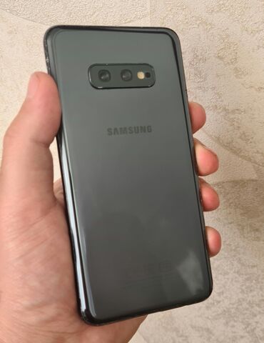 телефон флай 238: Samsung Galaxy S10e, 128 GB, rəng - Qara, Sensor, Simsiz şarj, İki sim kartlı