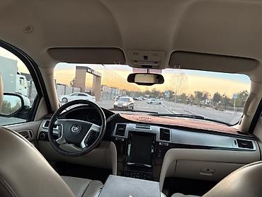 купить авто для такси: Cadillac Escalade: 2007 г., 6.2 л, Автомат, Газ, Внедорожник — 6
