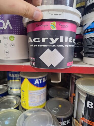 резиновая краска для бетона: Клей "Acrylite" от "Радуга Paints" предназначен для крепления