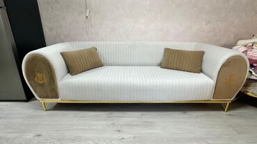 Divanlar: Künc divan, İşlənmiş, Açılmayan, Bazasız