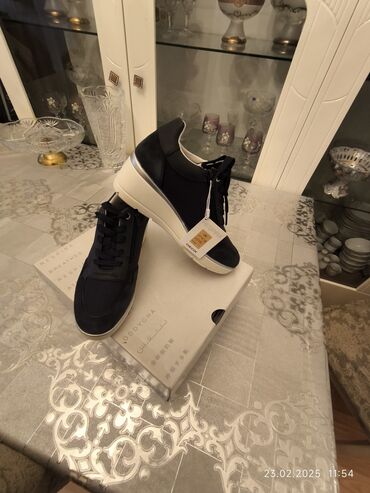 Women's Sneakers and athletic shoes: Geox, Ölçü: 38, rəng - Göy, Yeni -da lalafo.az — 4 Women's Sneakers and athletic shoes: Geox, Ölçü: 38, rəng - Göy, Yeni — 4