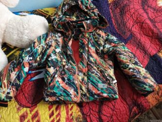 купить куртку детскую на мальчика: Продам детскую зимнюю теплую куртку, как горнолыжная. Размер-98