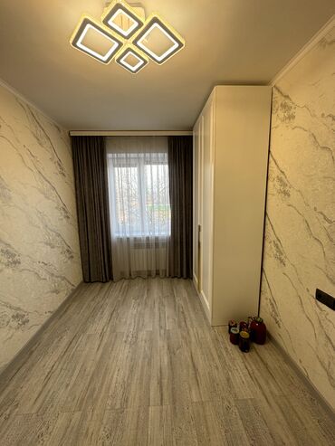 Продажа квартир: 3 комнаты, 65 м² — 17