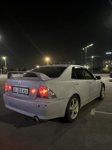 Toyota: Toyota Altezza: 2000 г., 2 л, Автомат, Бензин, Седан — 4