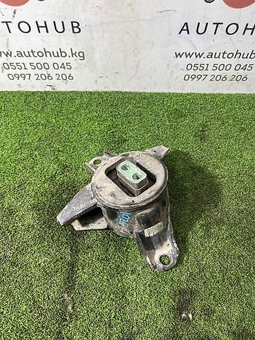 Подушка двигателя Kia carnival YP D4HB 2.2 DIESEL (б/у)
