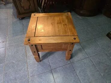 Stilski klub stolovi: Stocic u odlicnom stanju. Duzina 58 cm Sirina 58cm Visina 53 cm — 6