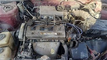 Toyota: Toyota : 1998 г., Бензин — 5