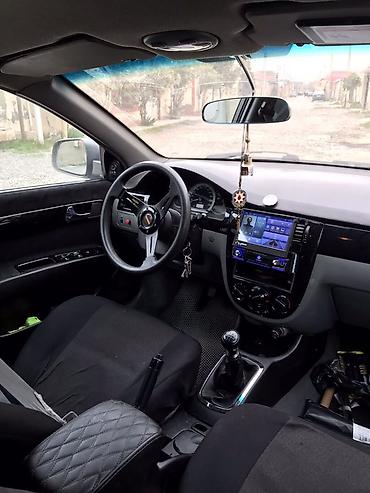 prius spoyler: Avtomobil: Sedan, yas asvalt rəng Kuzov: 4 qapı, arxa spoyler konturlu — 5