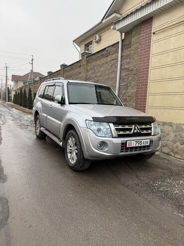 Mitsubishi: Mitsubishi Pajero: 2011 г., 3 л, Автомат, Бензин, Внедорожник