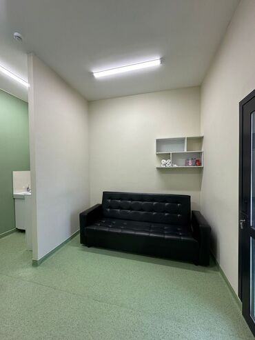 Медицинские и массажные кабинеты: Сдаю Кабинет Для гинеколога, Для косметолога, Для массажиста, В административном здании, 24 м², Долгосрочно, С системой безопасности, С юридическим адресом — 14