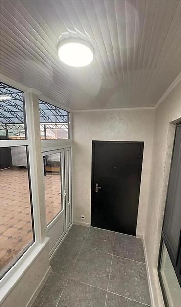 Продажа коттеджей и домов: 🏡 Продаётся 2-х этажный дом 📍Район : Ак-Орго ж/м 📌Расположение  — 9