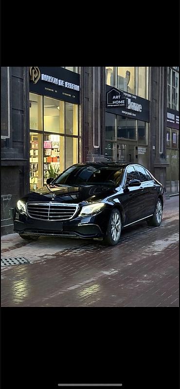 Mercedes-Benz E-Class: 2019 г.