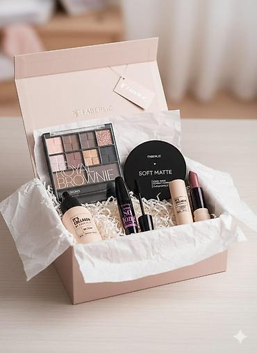 Kosmetika dəstləri: Kosmetik dəst, Faberlic, >10 məhsul — 9