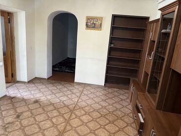 дом в сосновке: 60 м², 2 комнаты, Утепленный, Парковка, Забор, огорожен