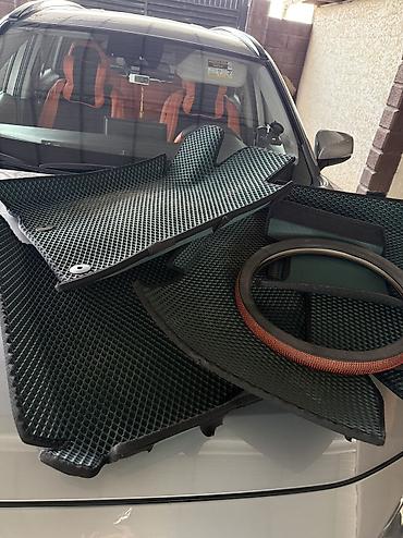 полики киа карнивал: 3D Eva Полики Для салона Subaru, цвет - Зеленый, Б/у, Самовывоз — 4