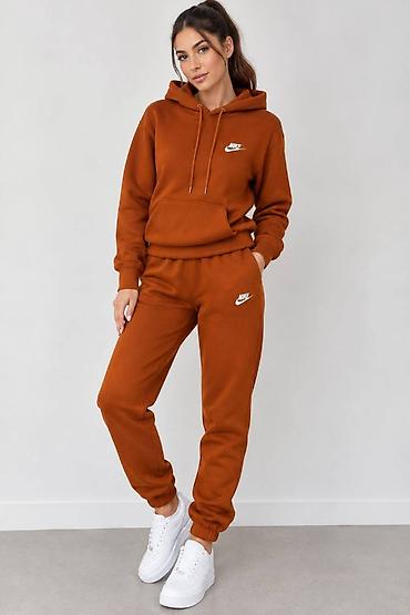catwalk: Ženske deblje trenerke nove S,M,L,XL,XXL veličine za samo 3900 din
pb — 4