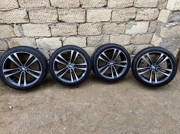 Диски: Б/у Колесо BMW 225 / 45 / R 18, 5 Болтов
