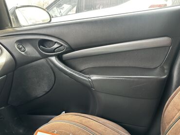 Ford: Ford Focus: 2002 г., 1.6 л, Механика, Бензин, Универсал — 8