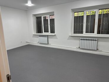 аренда помещения под маникюрный салон: Ижарага берем Офистик, 190 кв. м, Турак комплексинде, 1-катар, Өзүнчө ашканасы менен, Өзүнчө кире бериши менен