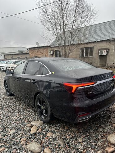 Roewe: Roewe Ei6: 2020 г., 1.5 л, Вариатор, Гибрид, Седан — 4