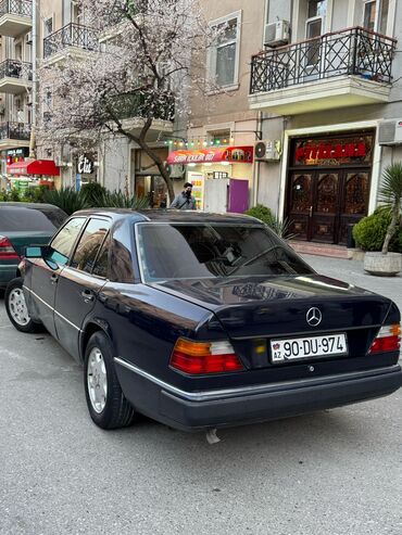 Mercedes-Benz: Mercedes-Benz E 200: 2 l | 1991 il — 9