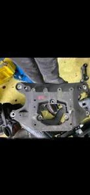 za motor: AUDI A4 A5 ALU NOSAC MENJACA 8K0399263AF | Audi a1 a3 a4 a5 a6 a7 a8 — 2