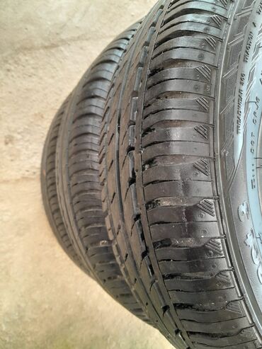 Диски: Dörd ədəd təkərdən ibarət bu dəst 185/70R14 88T ölçülərinə malikdir