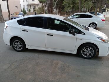 Продажа авто: Toyota Prius: 1.4 л | 2010 г. Хэтчбэк