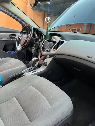 Chevrolet: Chevrolet Cruze: 1.4 l | 2013 il — 3